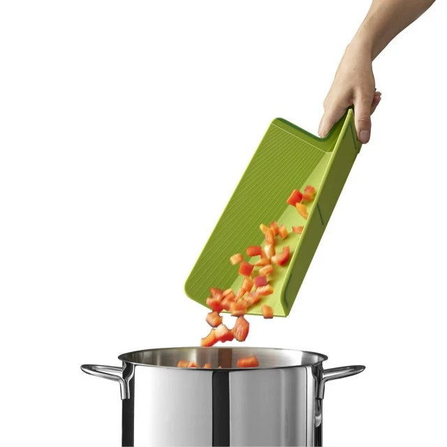 Дъска за рязане Chop2Pot™Plus Цвят зелено