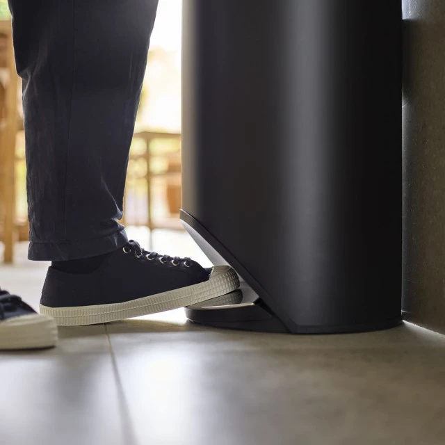 Arc™ Waste Bin 30L Black