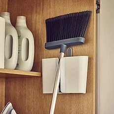 Broom with wall mount Color blue