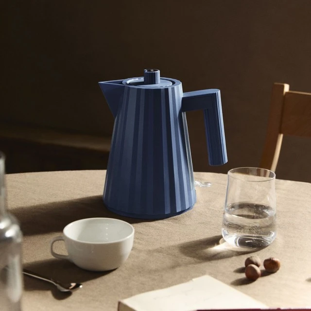 Electric kettle Plissé 1l Color blue