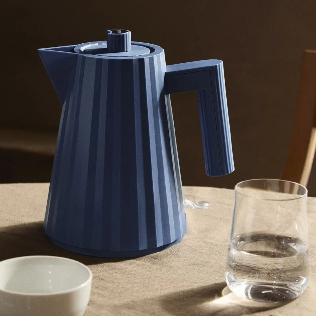 Electric kettle Plissé 1l Color blue