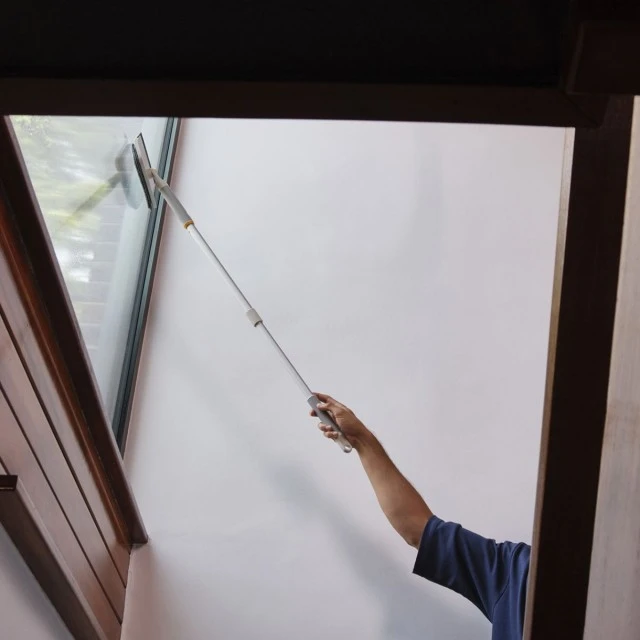 CleanTech™ telescopic handle