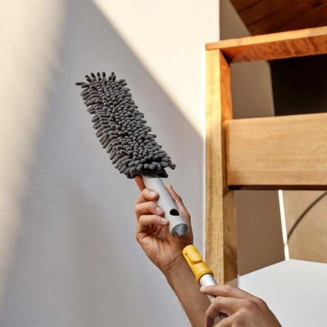 CleanTech™ telescopic handle