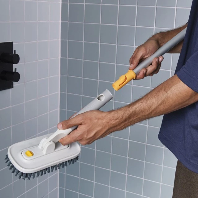 CleanTech™ telescopic handle
