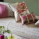 Μαξιλάρι Coquelicot Designers Guild σε χρώμα κοραλί