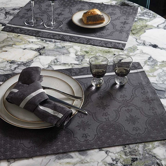 Placemat Armoiries linen 50cm 36cm Le Jacquard Francais Color black