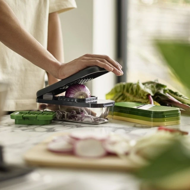 Grater with container 4 in 1 Color multicolor