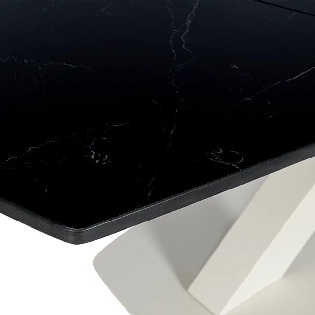 Extendable dining table MATEO - black