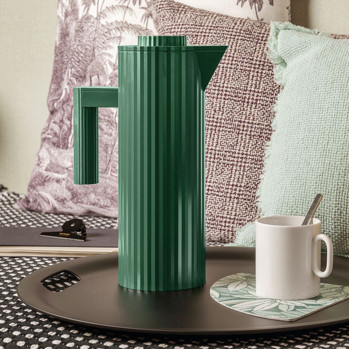 Thermo jug Plissé Color black