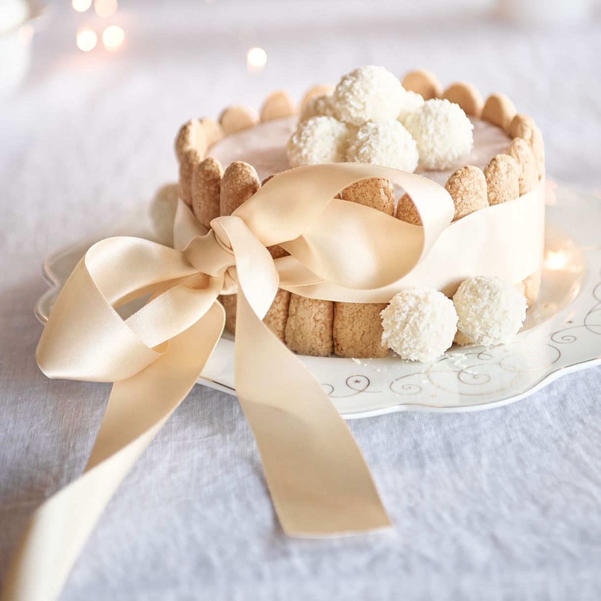 Plate Royal Winter White 28cm