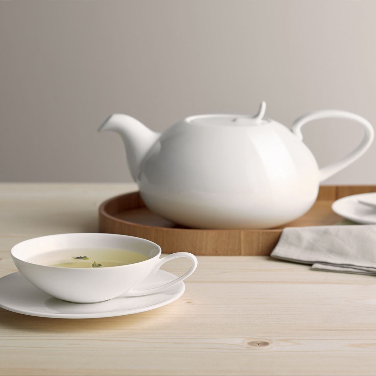 Чайник A table thé 1л