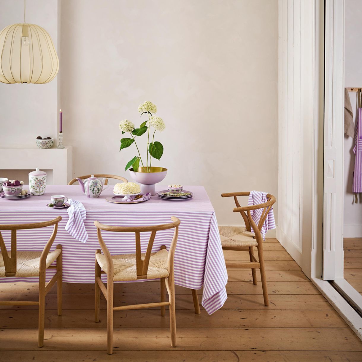 Τσαγιέρα και δίσκος ζαχαριέρας Lily &amp; Lotus