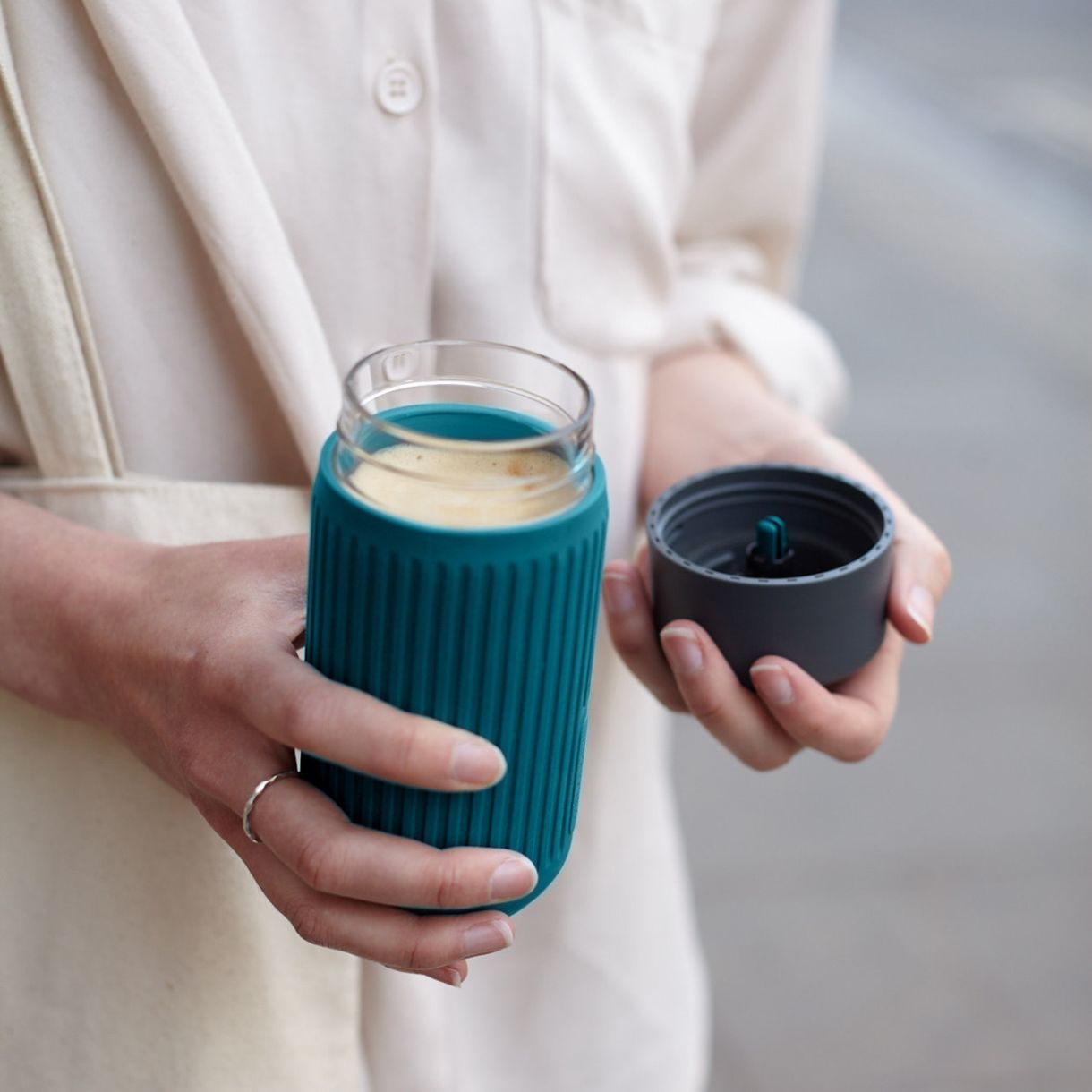 Glass travel mug Ocean color