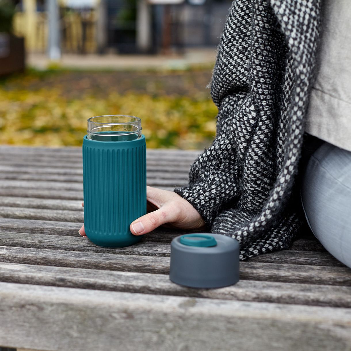 Glass travel mug Ocean color