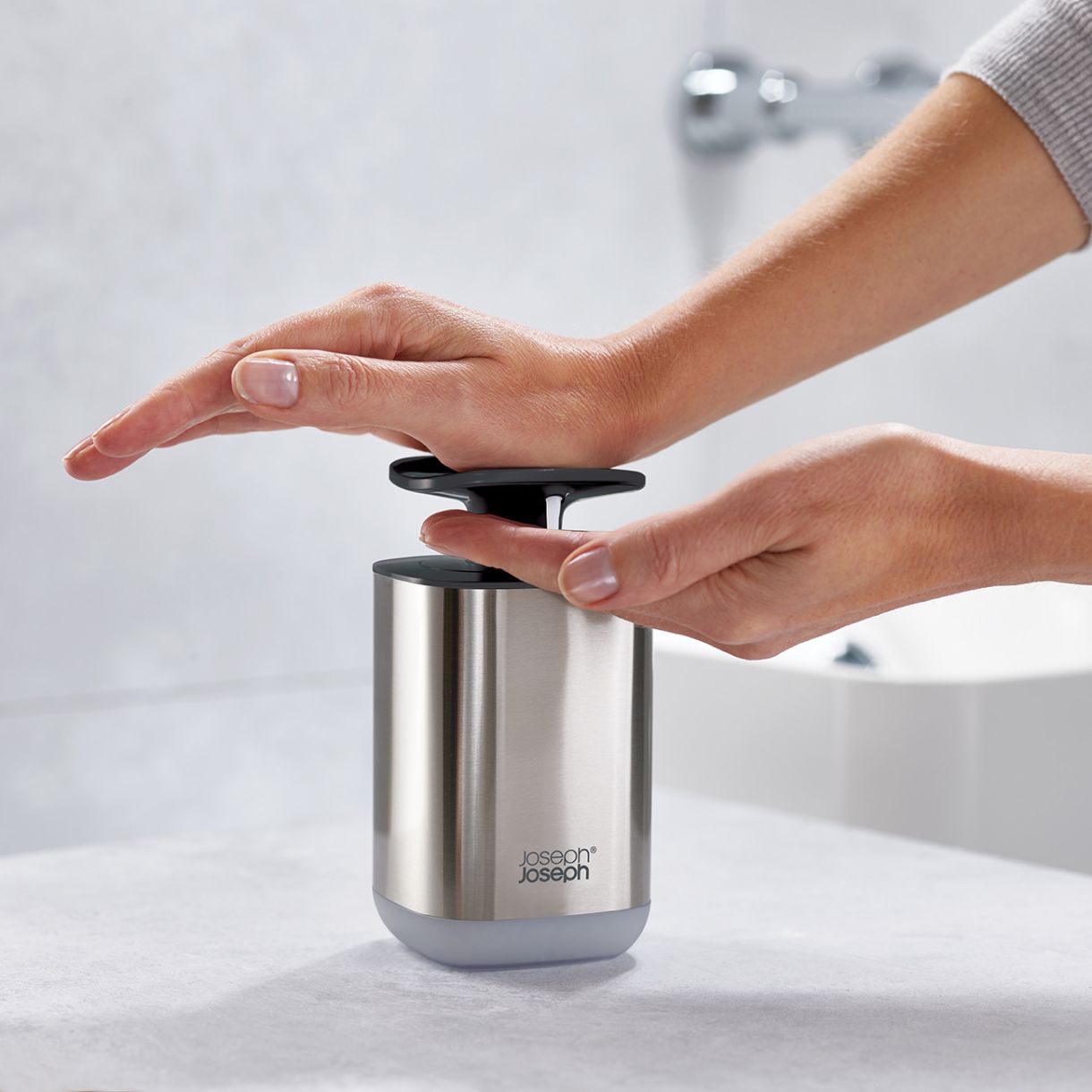 Дозатор за течен сапун Presto™ Цвят сиво