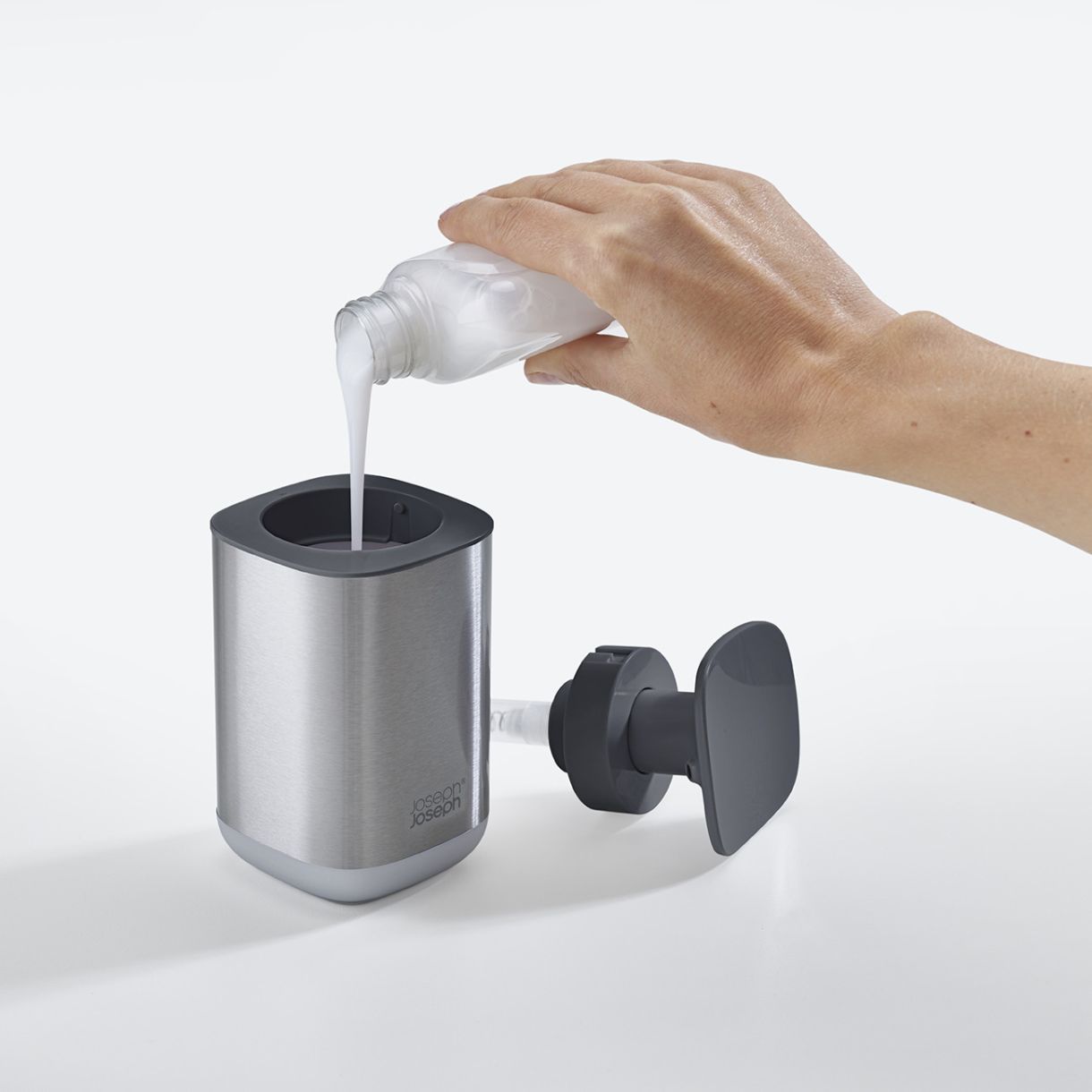 Дозатор за течен сапун Presto™ Цвят сиво