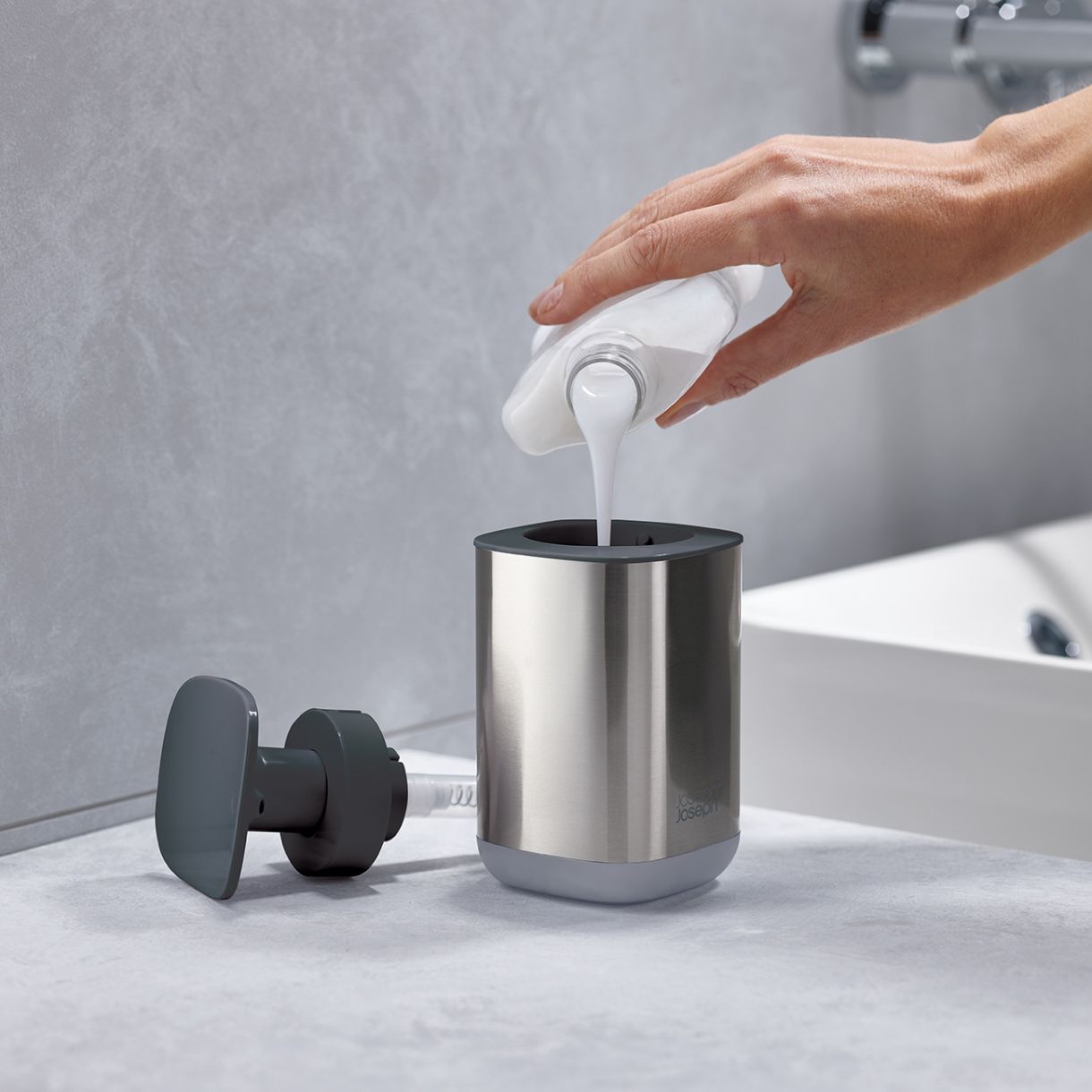 Дозатор за течен сапун Presto™ Цвят сиво