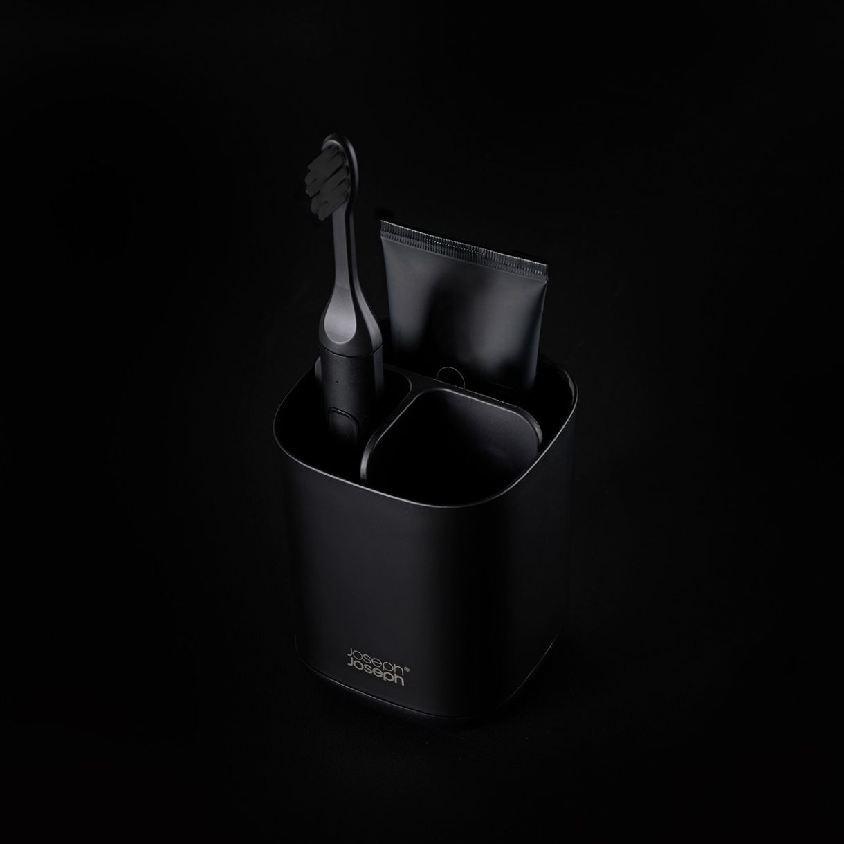 Поставка за четка за зъби EasyStore ™ 3 секции Цвят черно