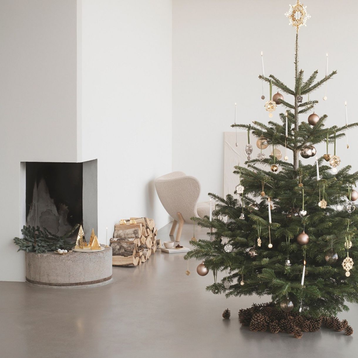 Christmas tree topper Snowflake Gold color