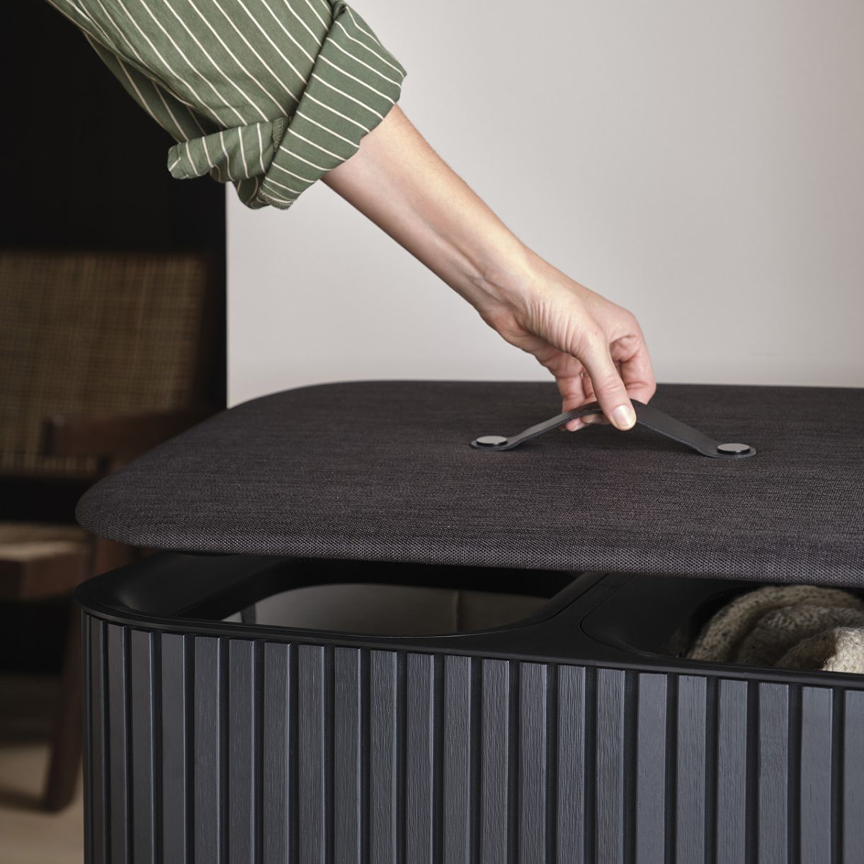 Καλάθι πλυντηρίου Tota Lux 90l Χρώμα μαύρο