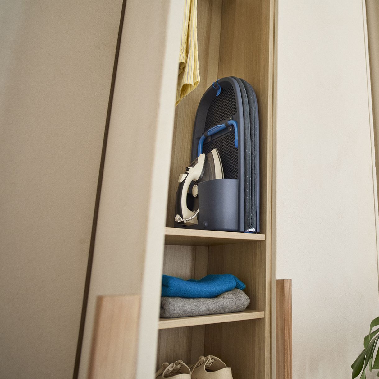 Ironing board Pocket Max Joseph Joseph Color dark blue leo