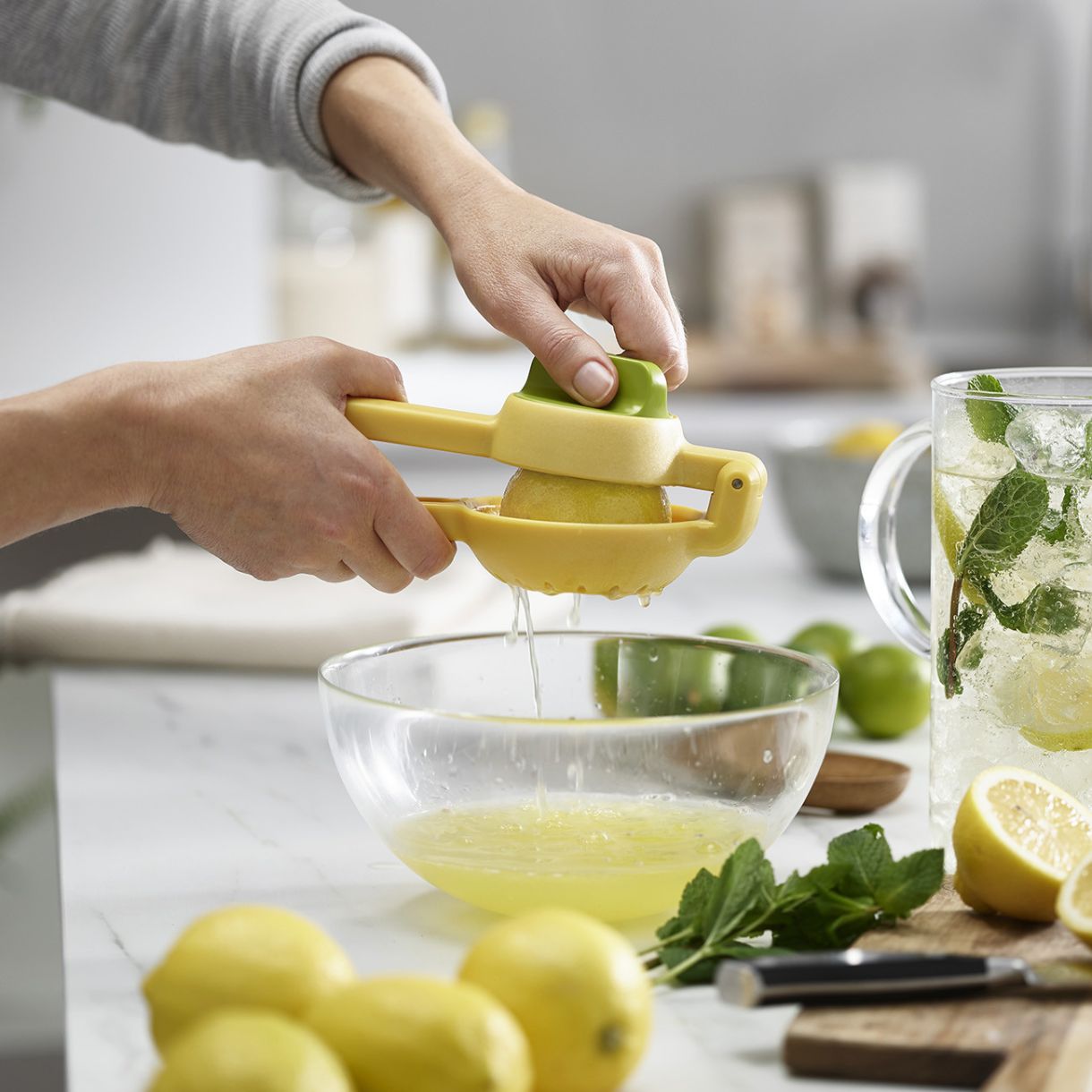 Πρέσα εσπεριδοειδών Juice Max Χρώμα κίτρινο
