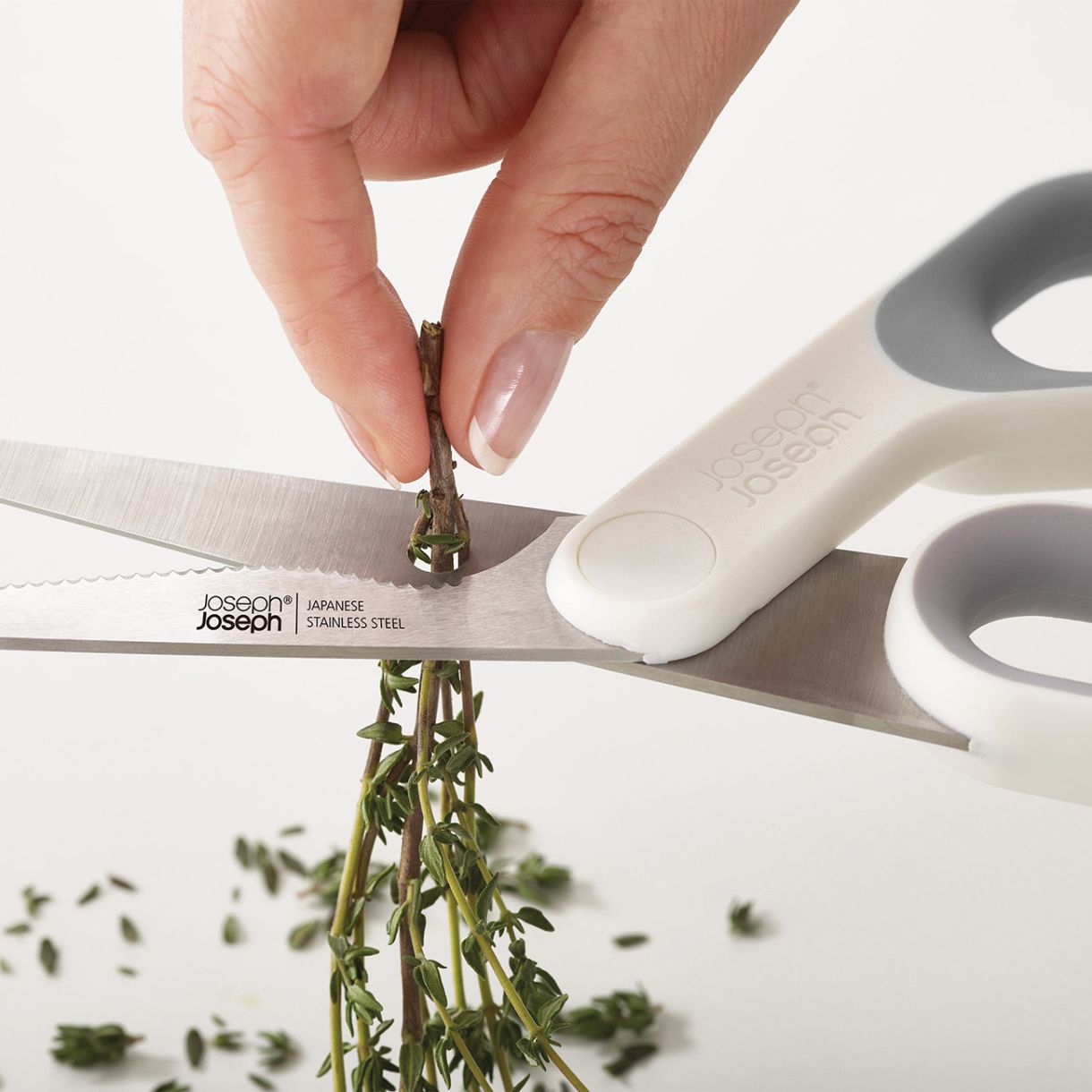 Elevate™ Fusion 4-Knife and Scissor Stand